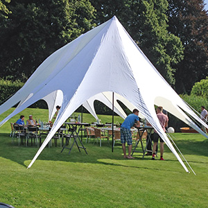 Zelte und Bierzeltgarnituren - Partyservice Schneebesen Zelte und Bierzeltgarnituren - Partyservice Schneebesen